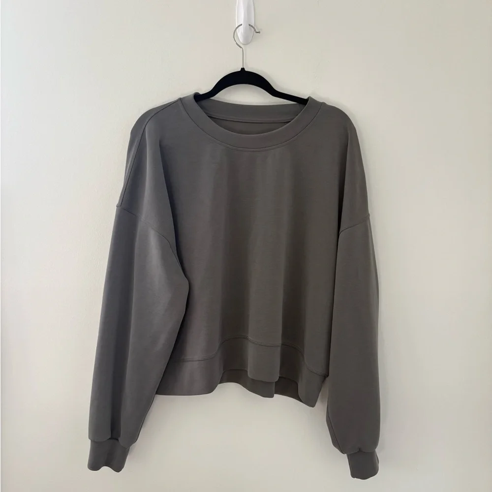Lululemon Grey Sage Perfectly Oversized Cropped Softstreme - Picture 2 of 4